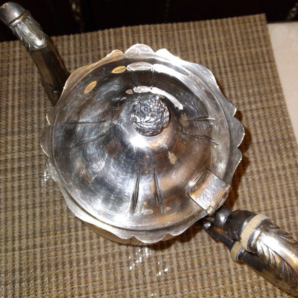 HANDMADE VINTAGE SILVER COFFEE POT MADE IN CANADA - Picture 4 of 6